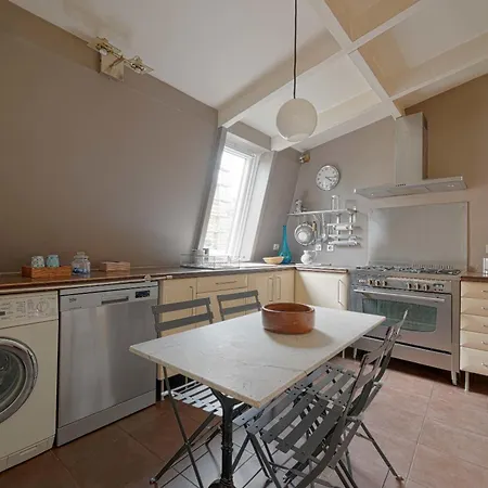 Maison Avec Terrasse Porte Saint Cloud Apartament *